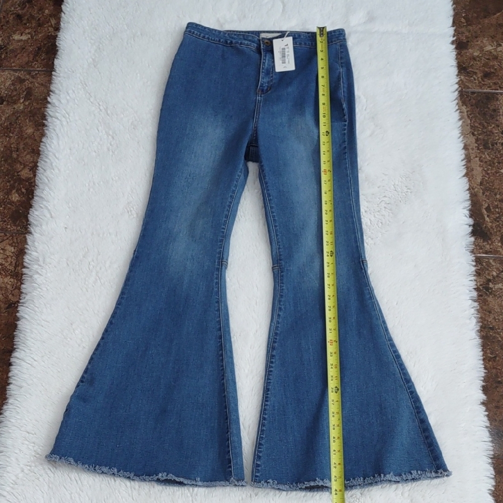 Chelsea & Violet, Size 31,Blue Flared Women's Jeans - Picture 11 of 17